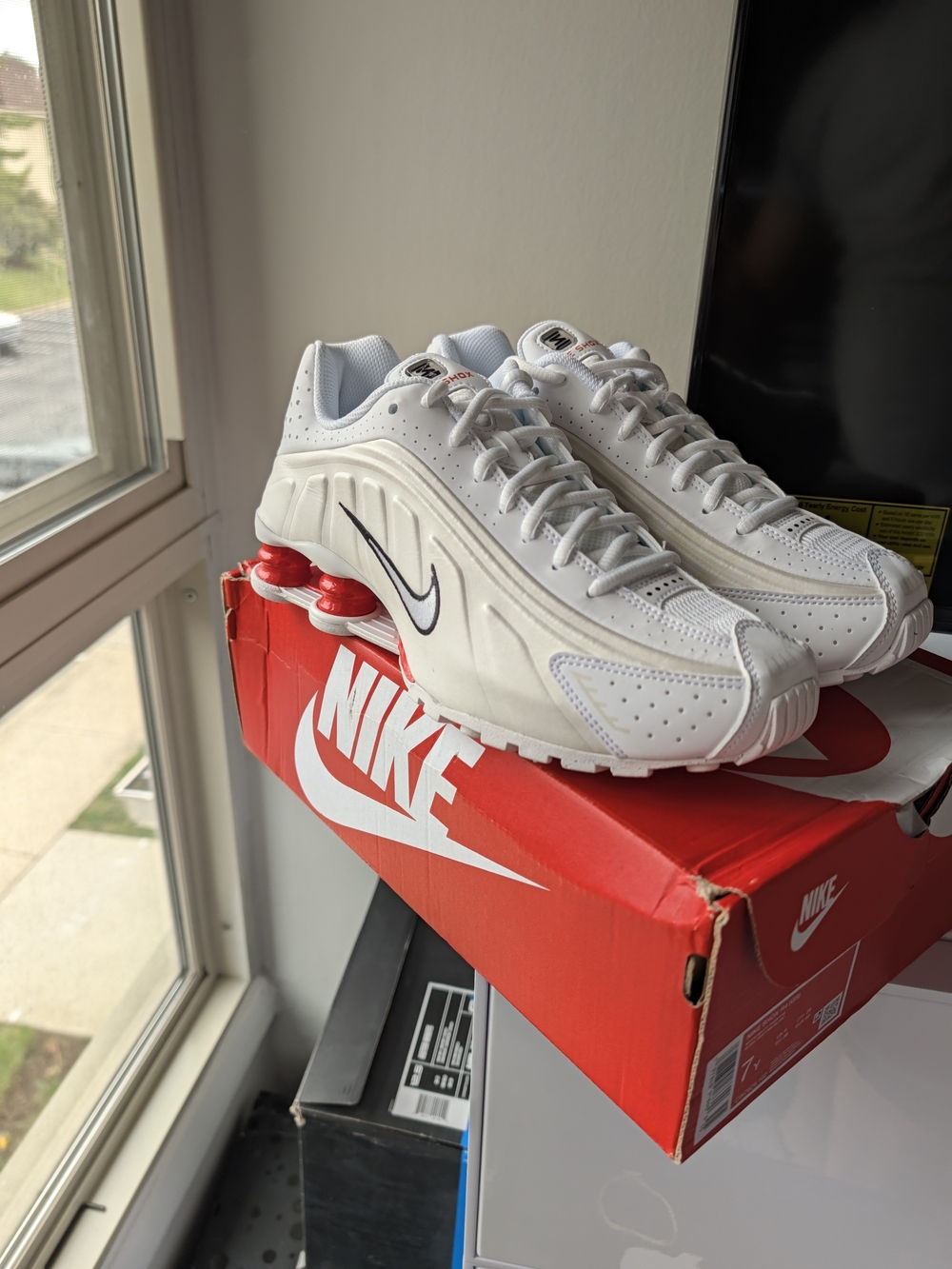 Nike Men's White Shox Running Shoes